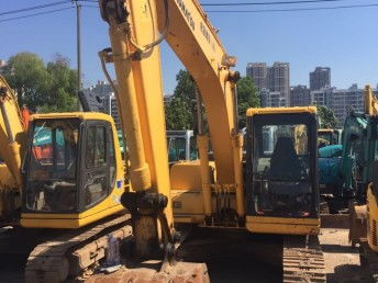 选购二手挖掘机小松120-6，一手精品车况全国包送，重庆工程机械诚意推荐
